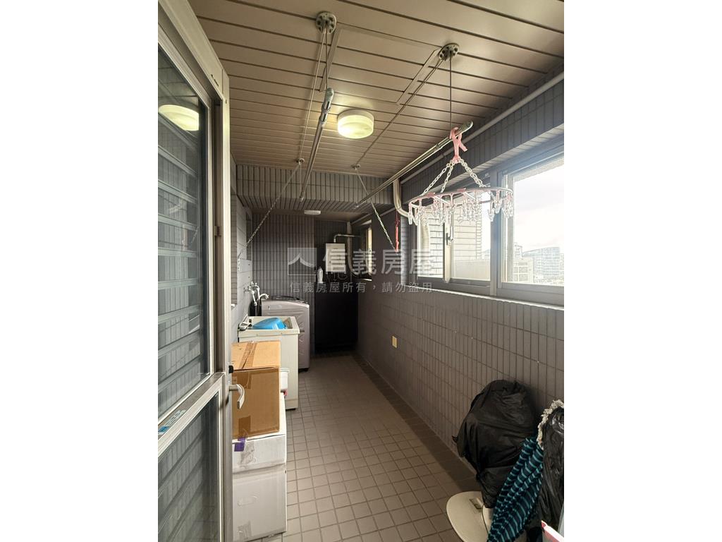 溫歌華。河岸森境房屋室內格局與周邊環境