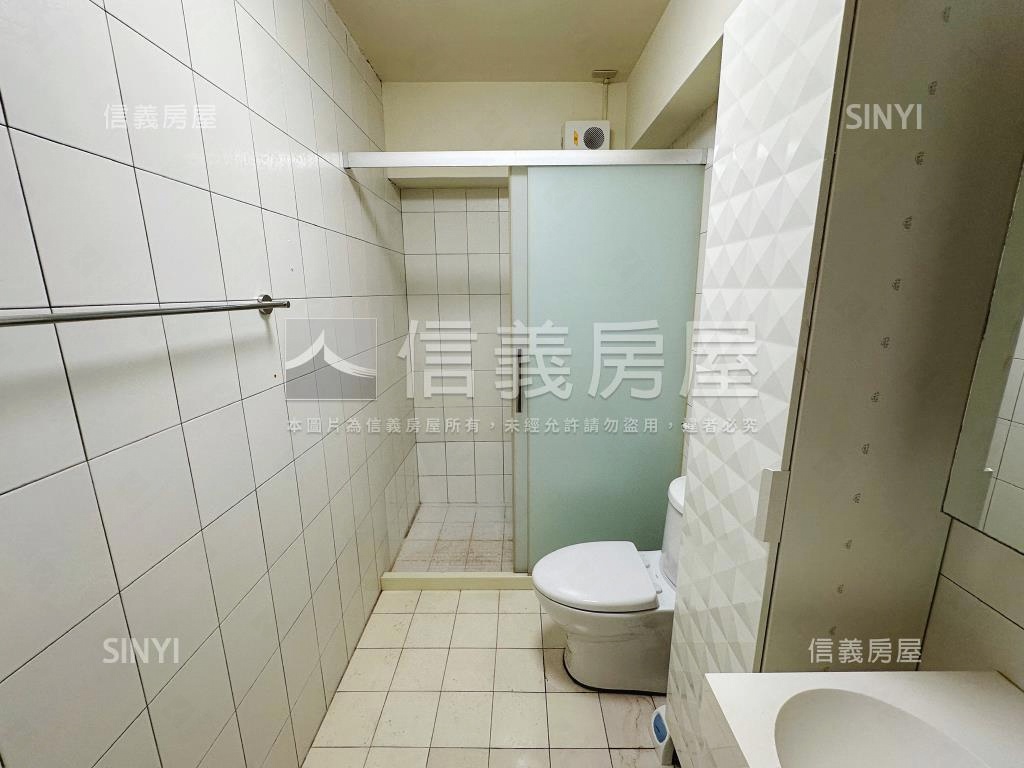 綠園道首排高樓四房平車房屋室內格局與周邊環境