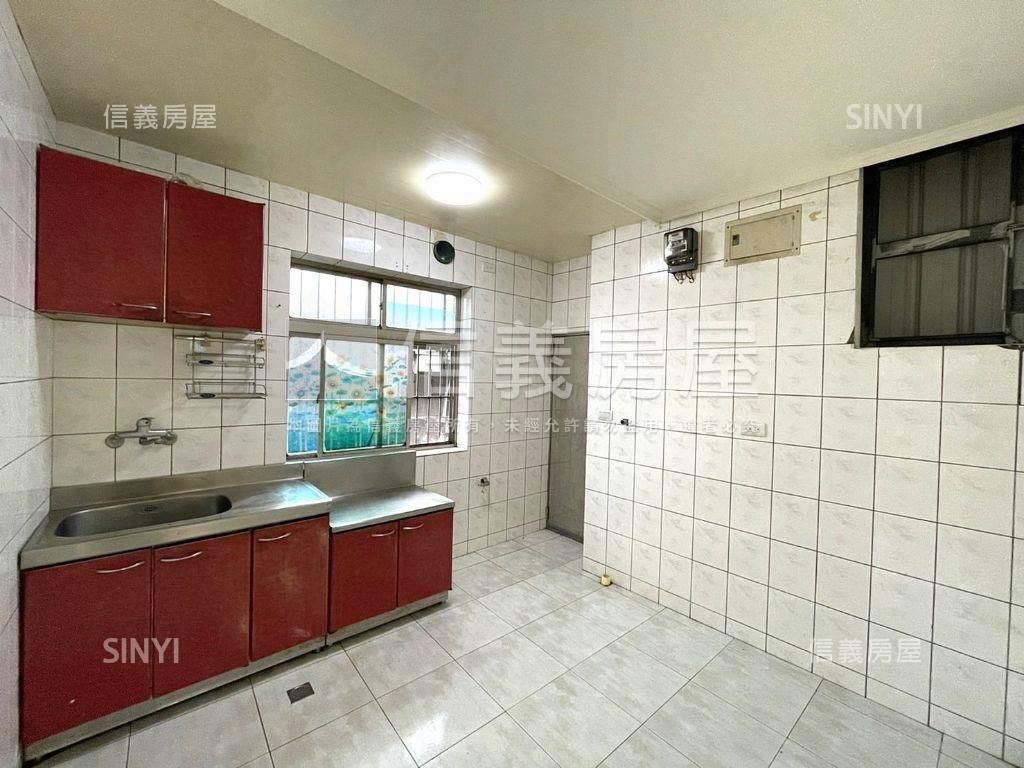 民有街方正邊間採光美寓房屋室內格局與周邊環境