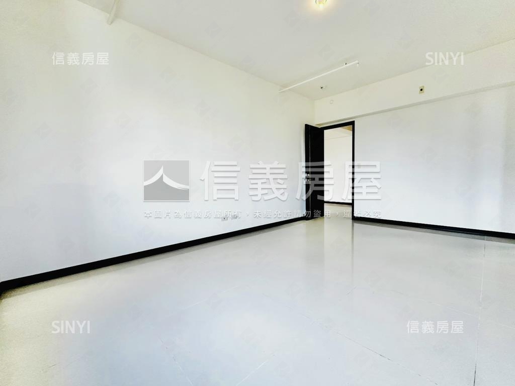 近１３期登陽四房雙平車房屋室內格局與周邊環境