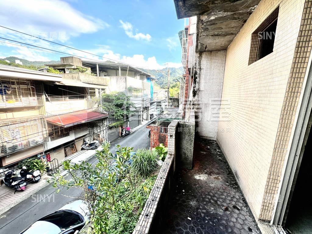 頂好毛坯自創享退樂福透天房屋室內格局與周邊環境