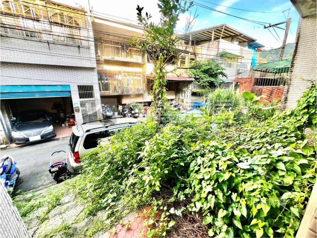 頂好毛坯自創享退樂福透天房屋室內格局與周邊環境