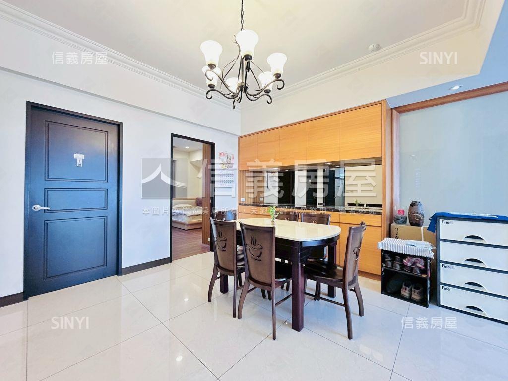 合輝醇品大器四房車位房屋室內格局與周邊環境