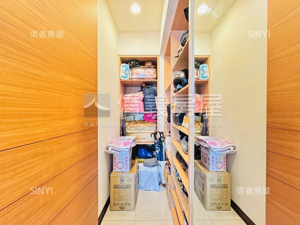 合輝醇品大器四房車位房屋室內格局與周邊環境