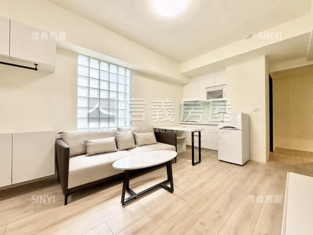 陽光灑落質感優美小宅房屋室內格局與周邊環境