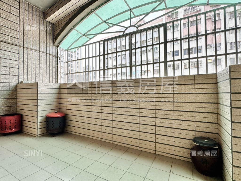 專任北高近交流道正路透店房屋室內格局與周邊環境
