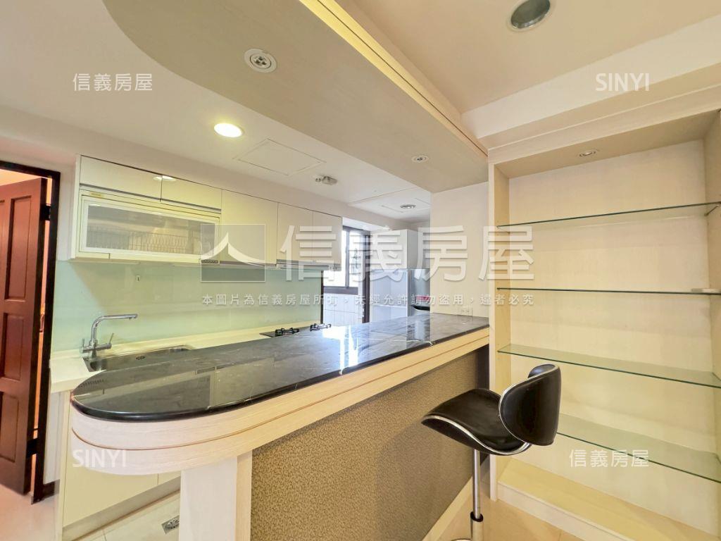 勝美ＬＡＯＮＥ美屋平車位房屋室內格局與周邊環境