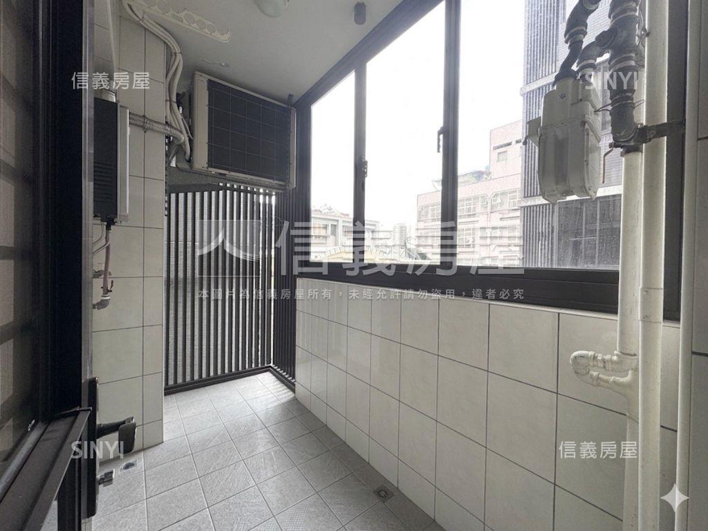 勝美ＬＡＯＮＥ美屋平車位房屋室內格局與周邊環境