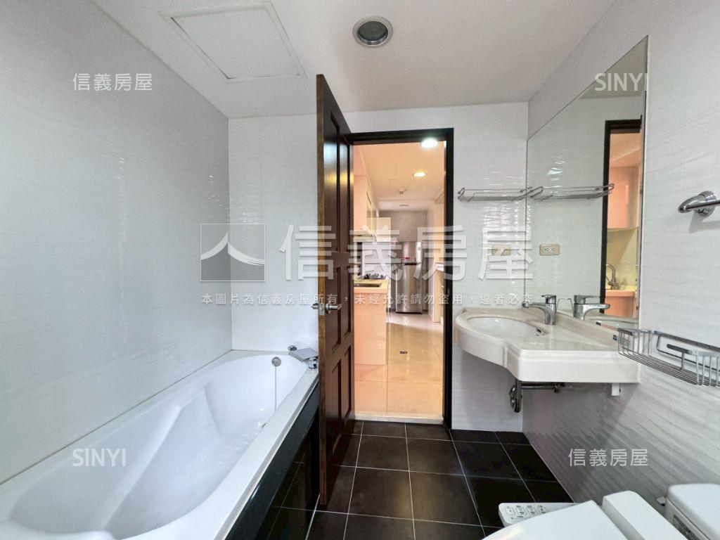 勝美ＬＡＯＮＥ美屋平車位房屋室內格局與周邊環境