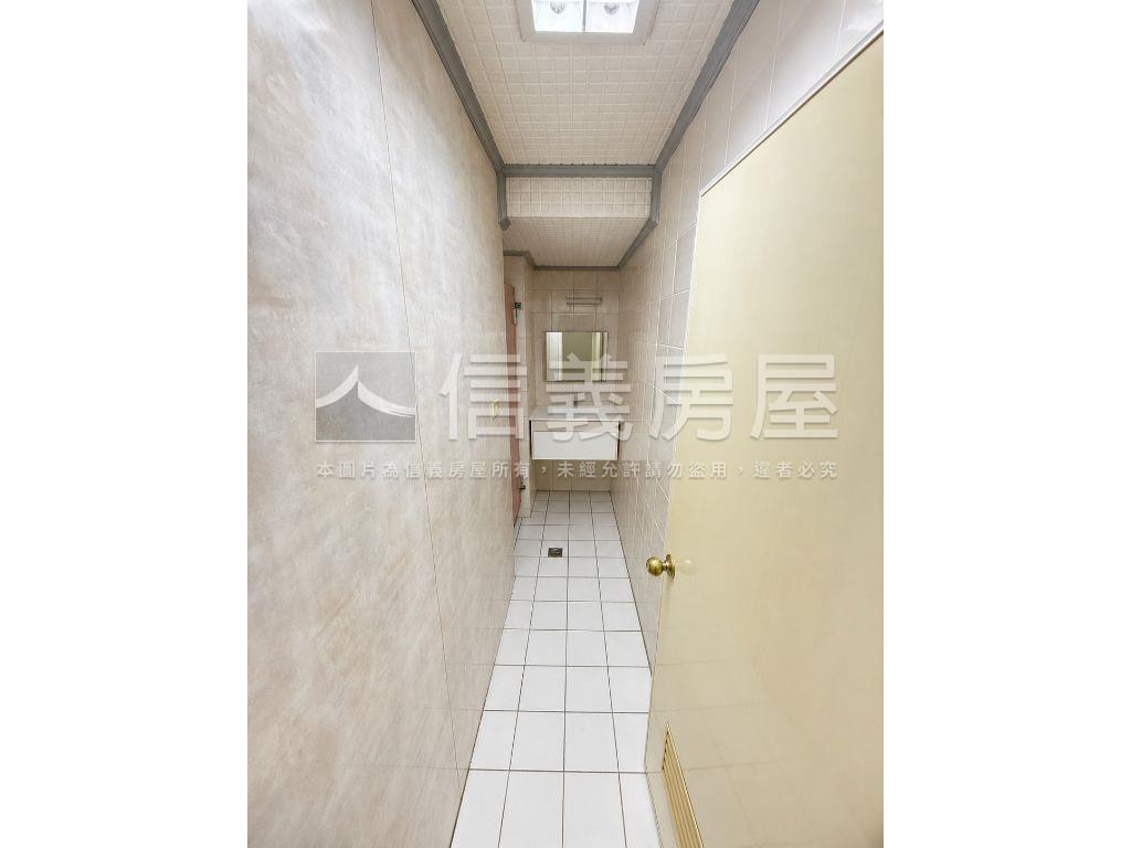 信義世貿辦公空間房屋室內格局與周邊環境