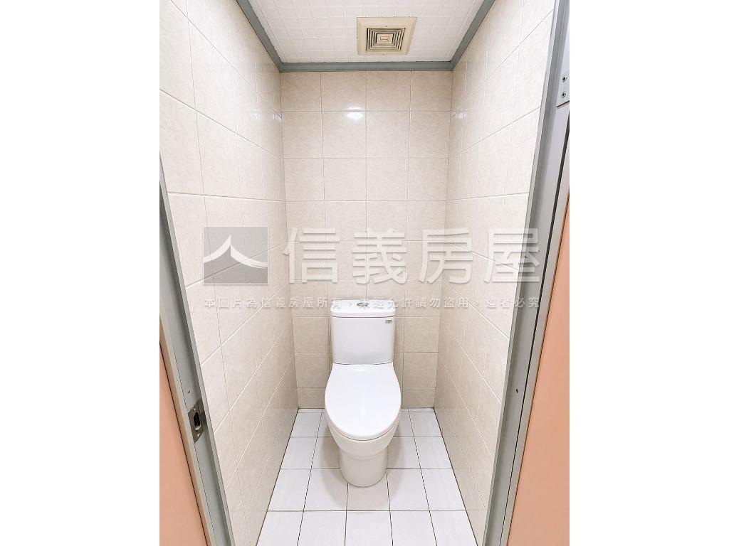 信義世貿辦公空間房屋室內格局與周邊環境