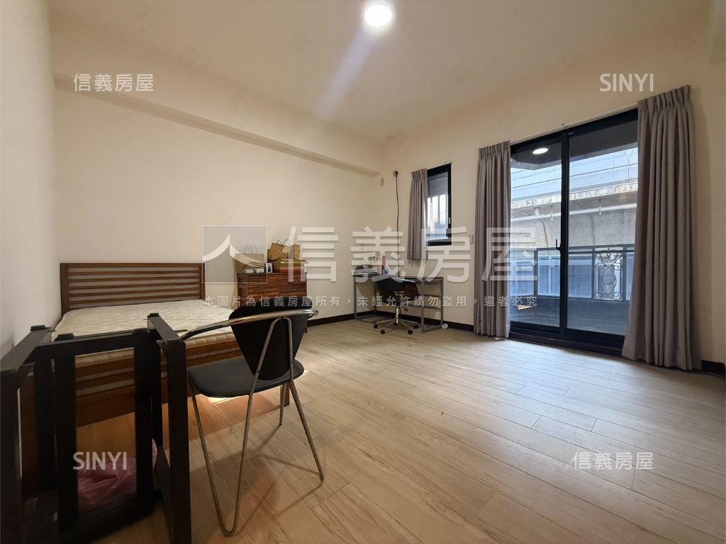 泓運發達宅角窗透店房屋室內格局與周邊環境