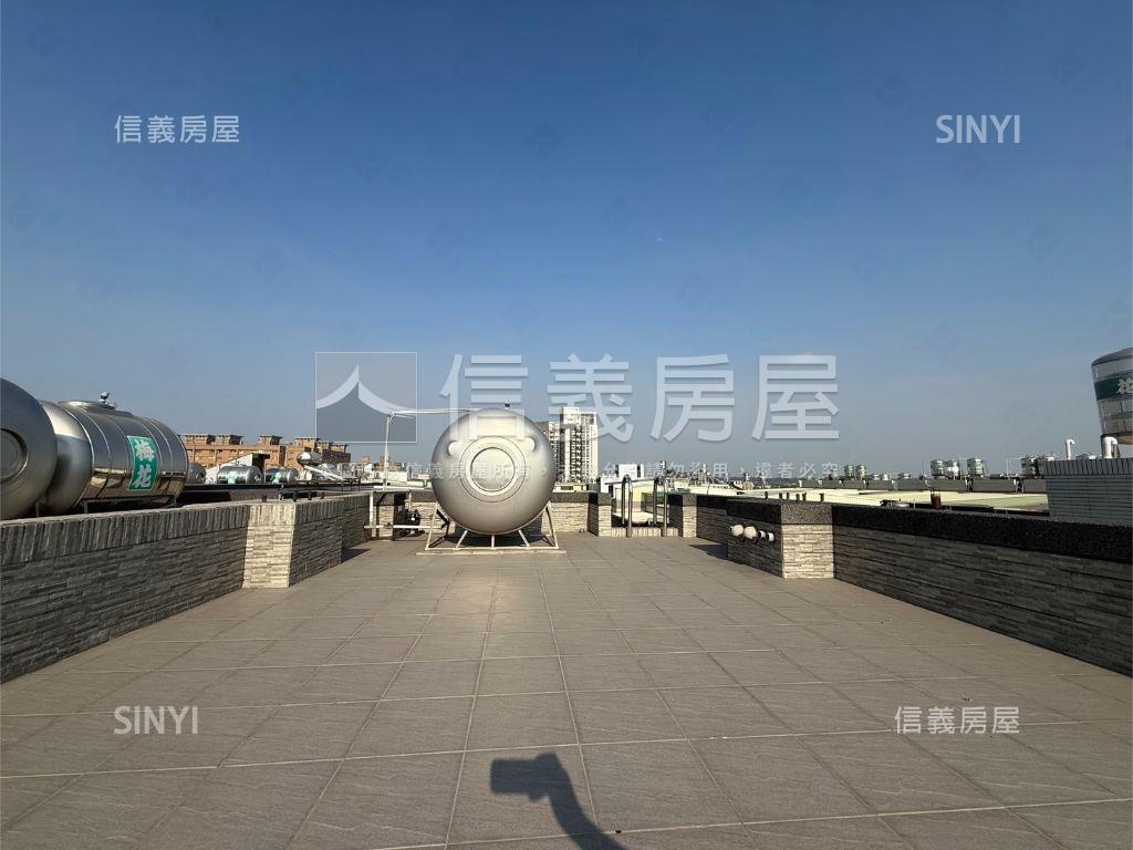 泓運發達宅角窗透店房屋室內格局與周邊環境