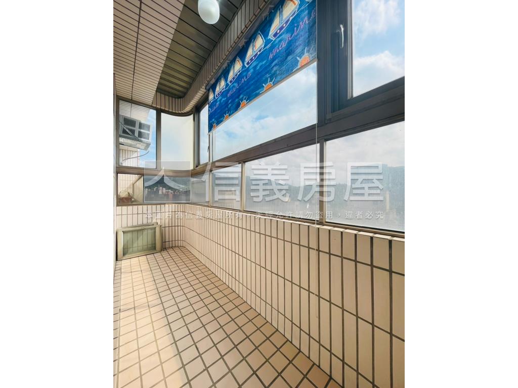 汐科站登峰高樓邊間３房車房屋室內格局與周邊環境