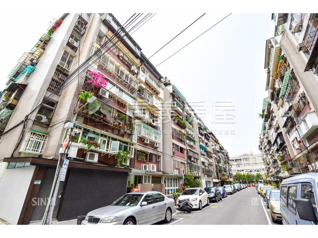 忠孝海華首選美妝３房房屋室內格局與周邊環境