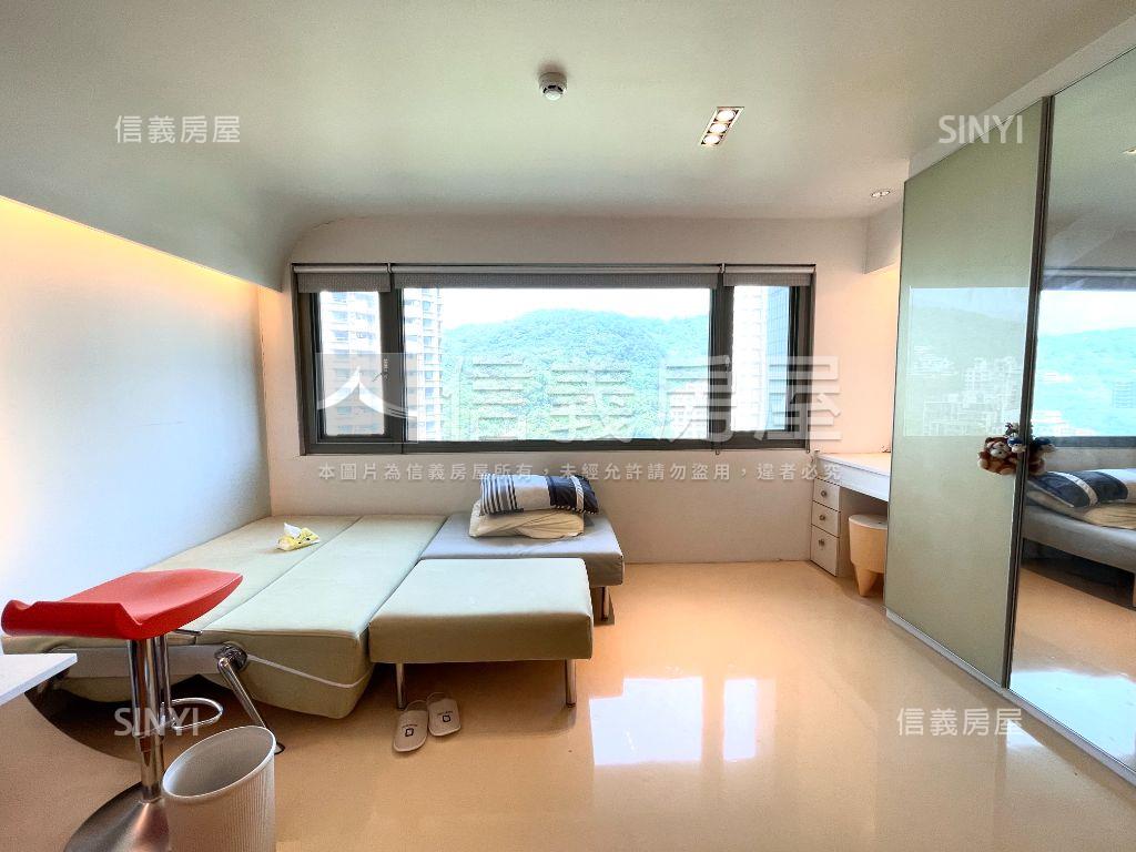 四季山景套房車位房屋室內格局與周邊環境