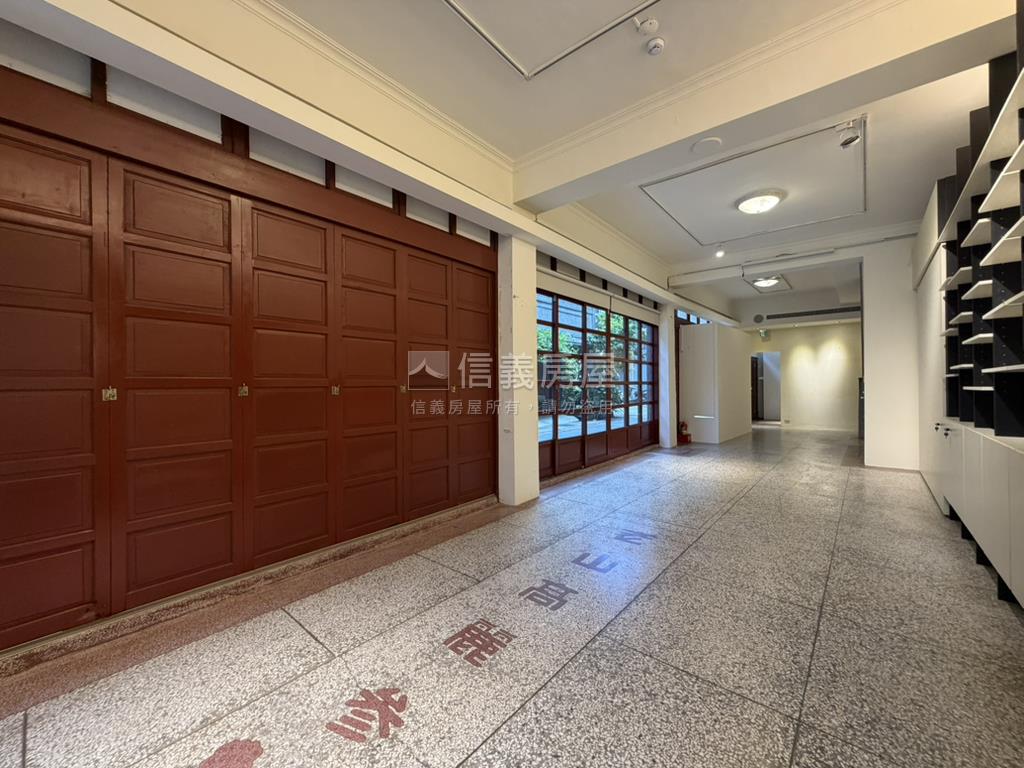 迪化２０７博物館稀有大窗房屋室內格局與周邊環境