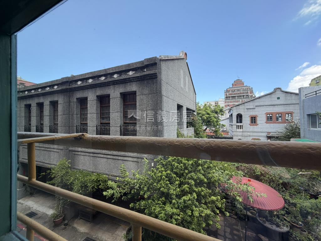 迪化２０７博物館稀有大窗房屋室內格局與周邊環境
