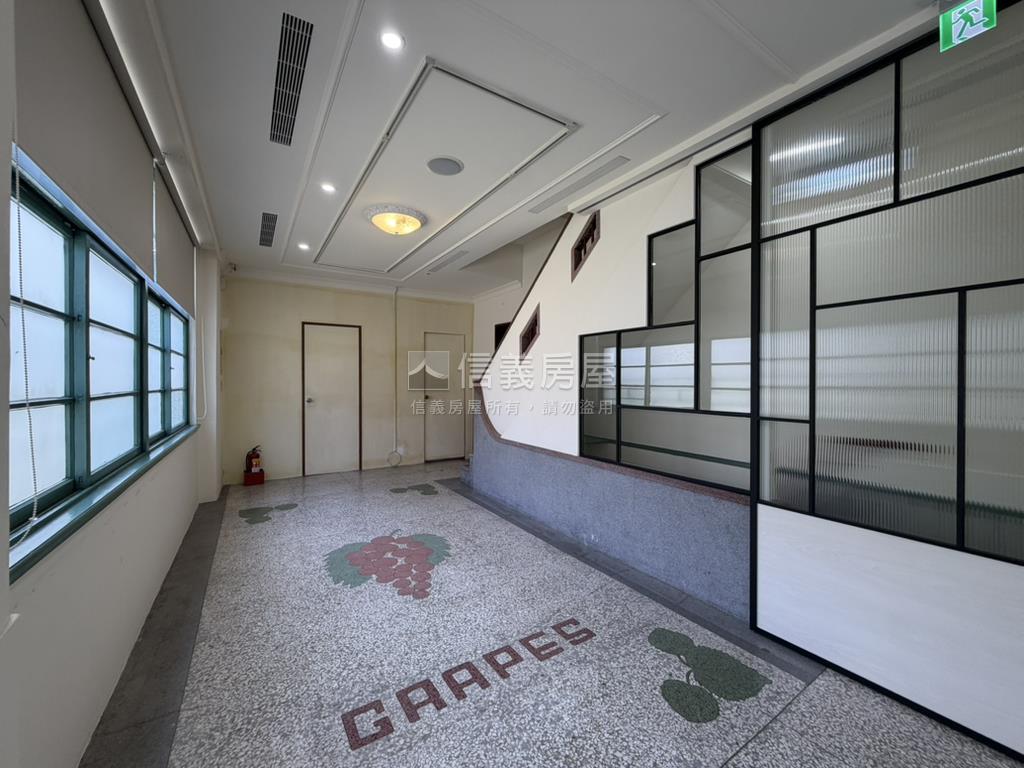 迪化２０７博物館稀有大窗房屋室內格局與周邊環境