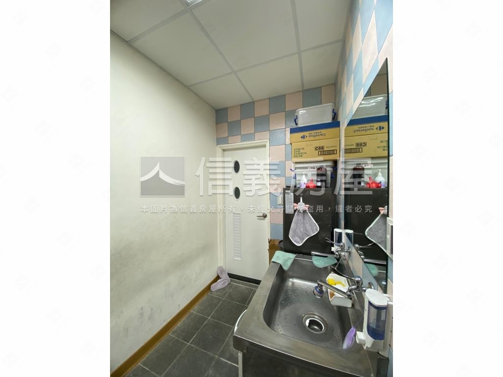 紀念堂商圈稀有精緻店面房屋室內格局與周邊環境