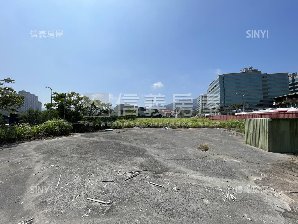 汐止臨路２３０５乙工土地房屋室內格局與周邊環境