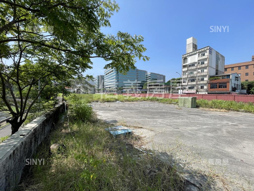 汐止臨路２３０５乙工土地房屋室內格局與周邊環境