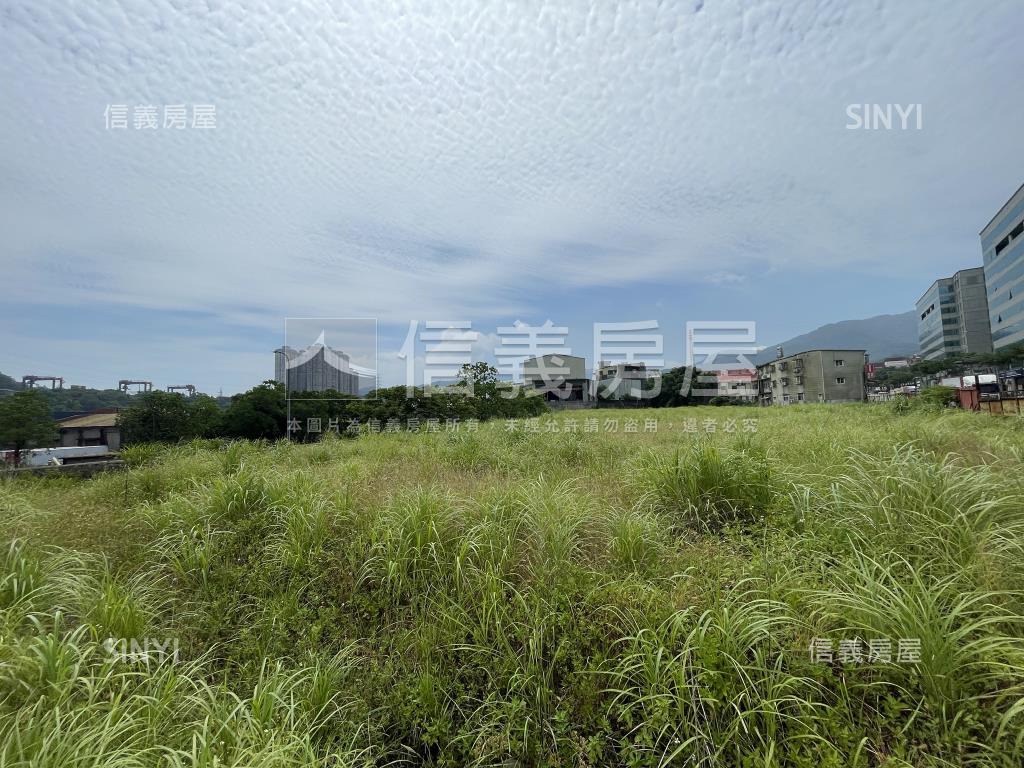 汐止臨路２３０５乙工土地房屋室內格局與周邊環境