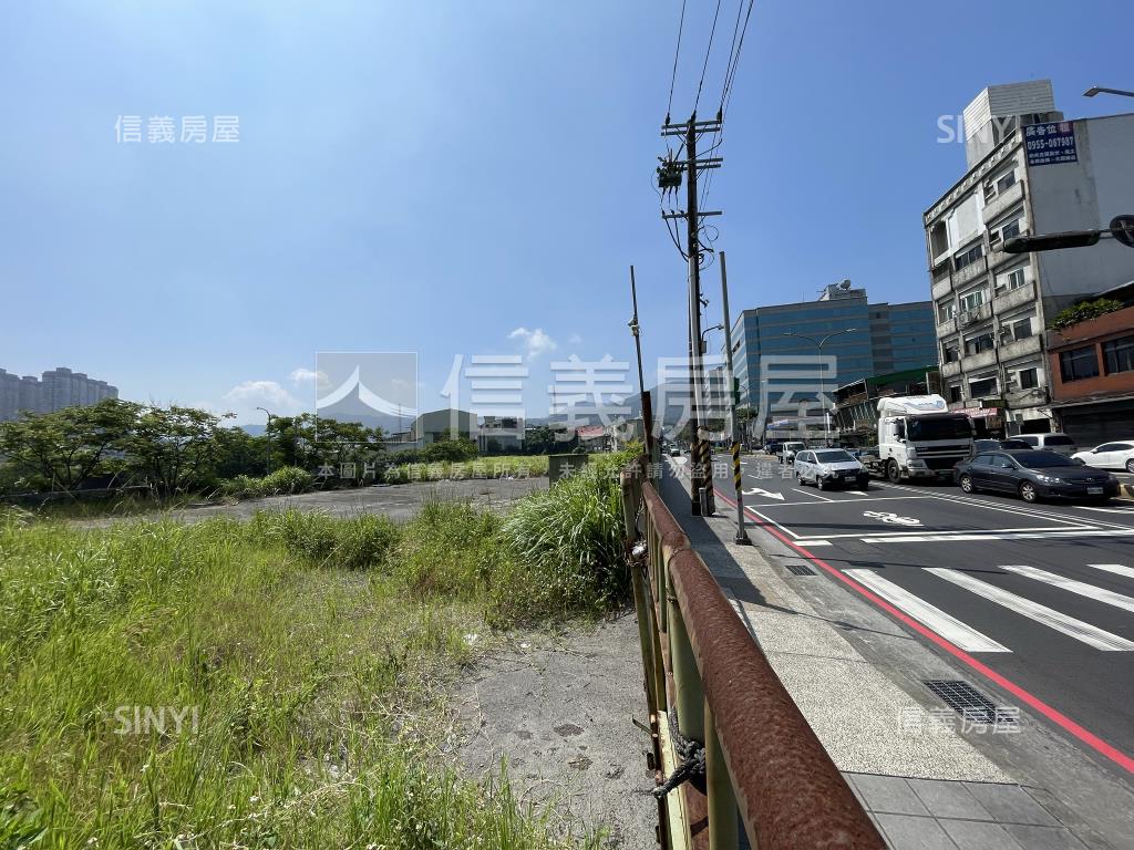 汐止臨路２３０５乙工土地房屋室內格局與周邊環境