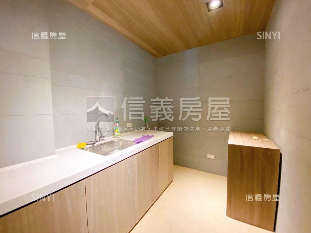 順天上環匯大面寬店面房屋室內格局與周邊環境