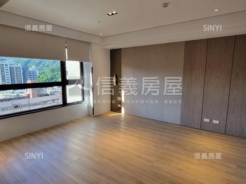 捷運泳池双湖精美三房房屋室內格局與周邊環境