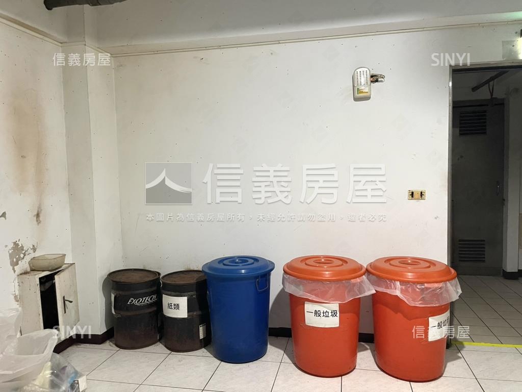 山水居電梯２房＋車位房屋室內格局與周邊環境