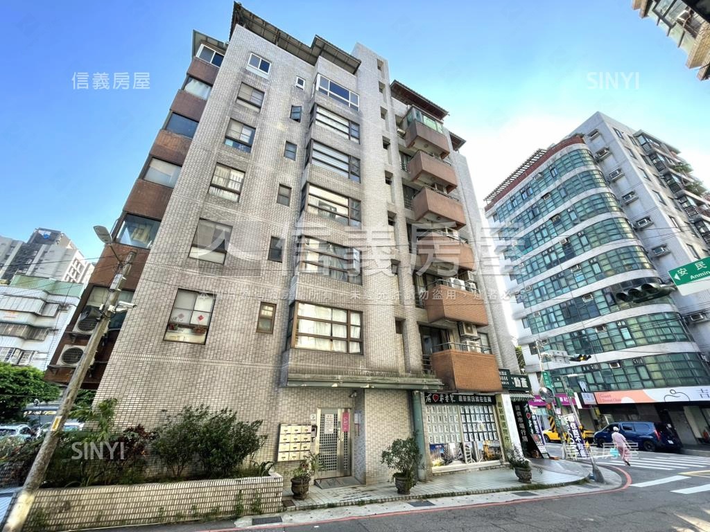 山水居電梯２房＋車位房屋室內格局與周邊環境