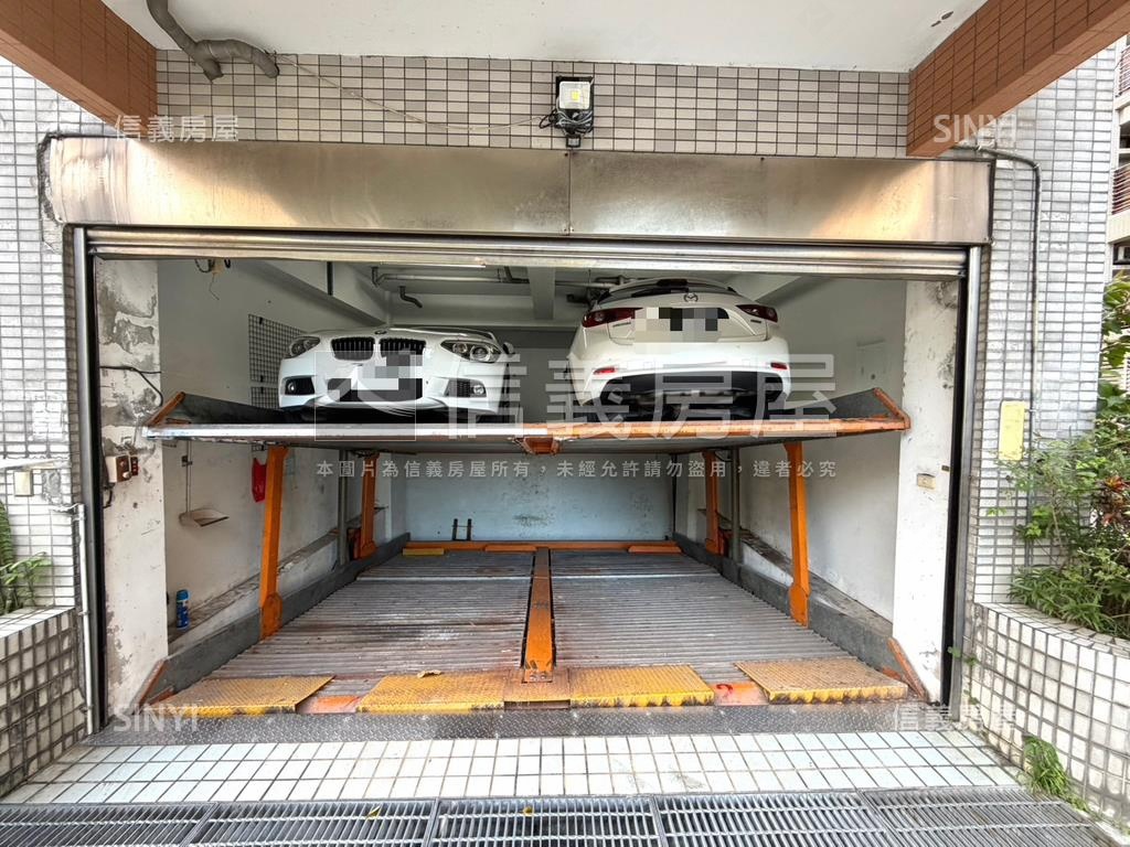 山水居電梯２房＋車位房屋室內格局與周邊環境