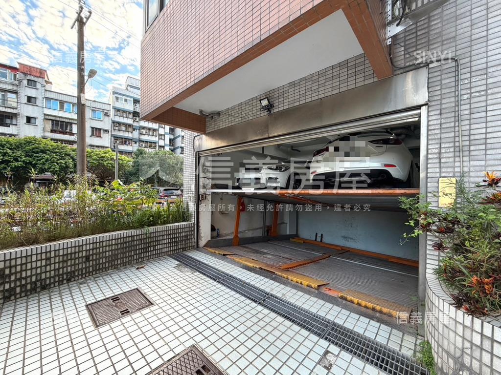 山水居電梯２房＋車位房屋室內格局與周邊環境