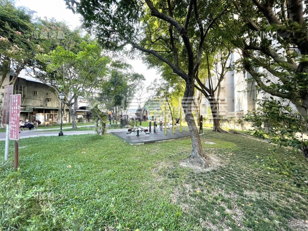 山水居電梯２房＋車位房屋室內格局與周邊環境