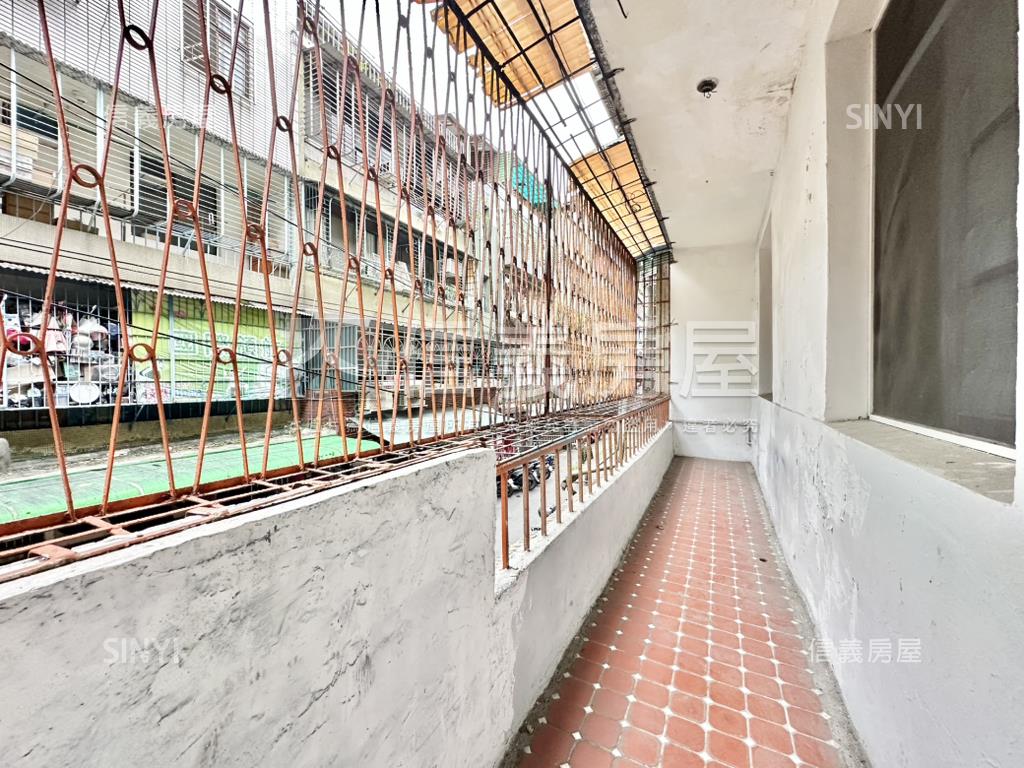 國光街保留前後陽台２樓房屋室內格局與周邊環境