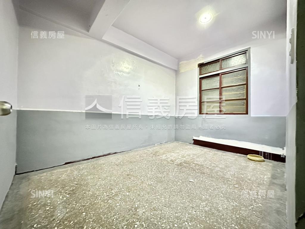 國光街保留前後陽台２樓房屋室內格局與周邊環境