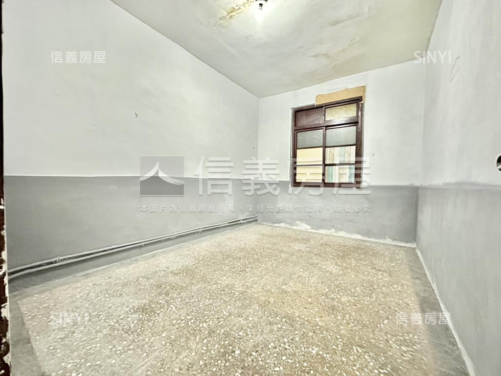 國光街保留前後陽台２樓房屋室內格局與周邊環境