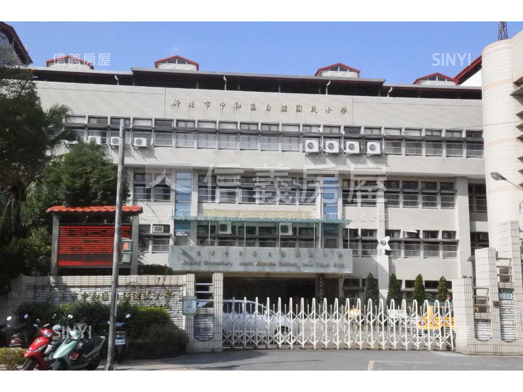 國光街保留前後陽台２樓房屋室內格局與周邊環境