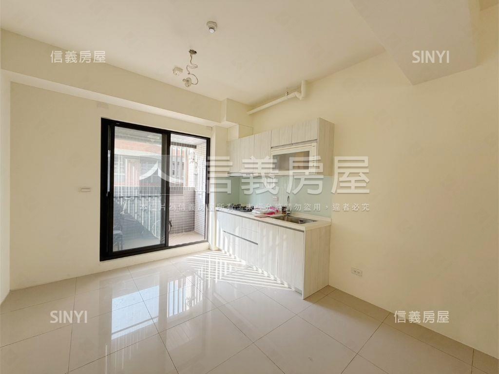 春福學學大露臺兩房車位房屋室內格局與周邊環境