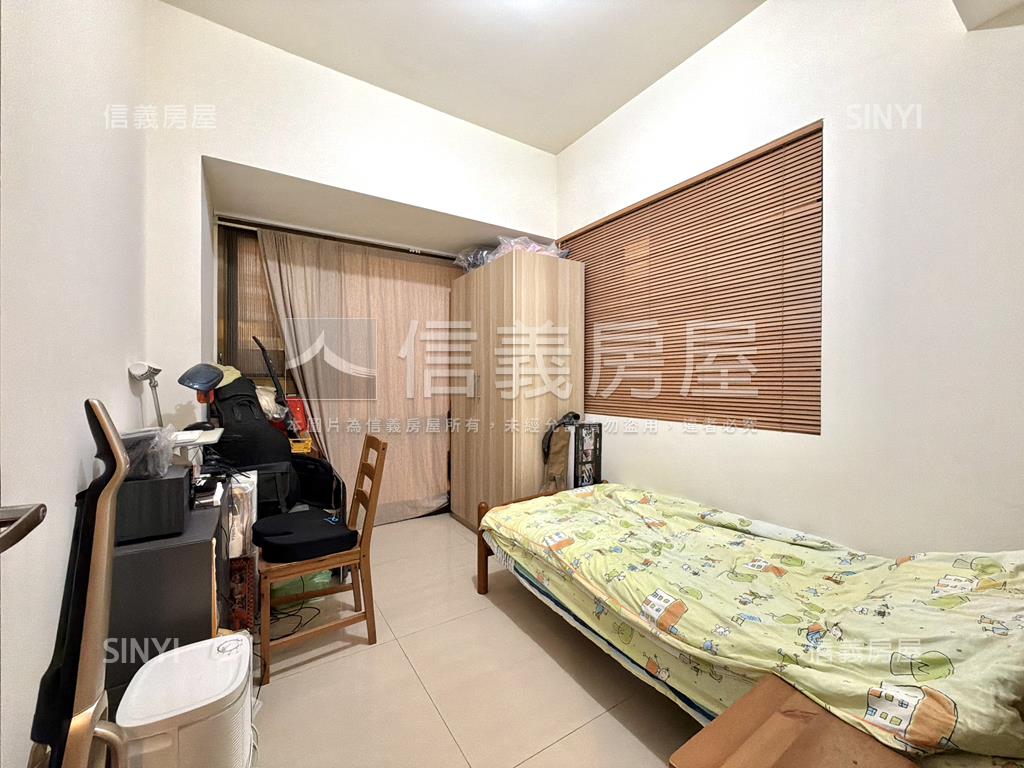 精華地段家樂福旁三房房屋室內格局與周邊環境