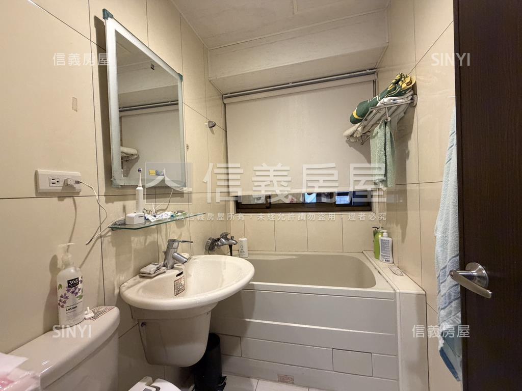 精華地段家樂福旁三房房屋室內格局與周邊環境