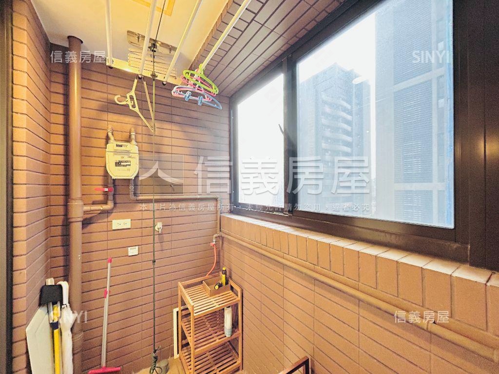 青埔站前公園旁力璞棧三房房屋室內格局與周邊環境