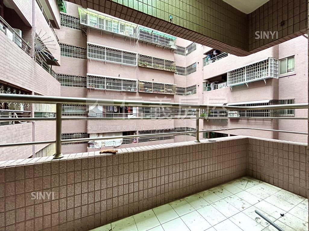 亞灣低總價兩房平車房屋室內格局與周邊環境