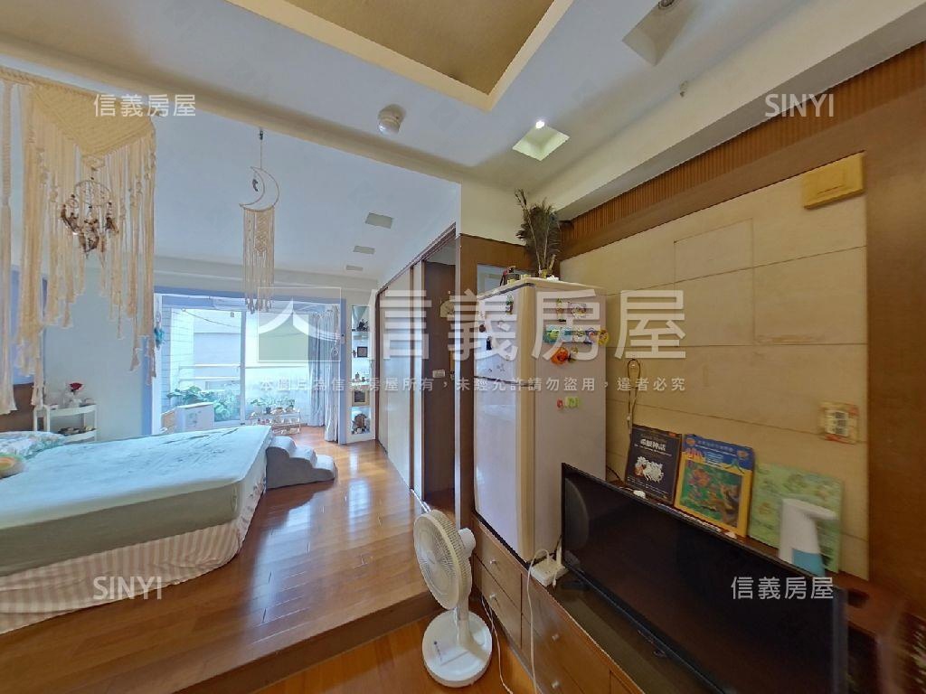 專任【湖畔夏都】典雅美屋房屋室內格局與周邊環境