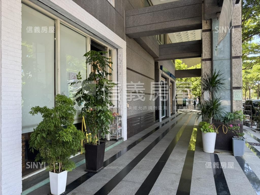 農十六精華區。收租店面房屋室內格局與周邊環境