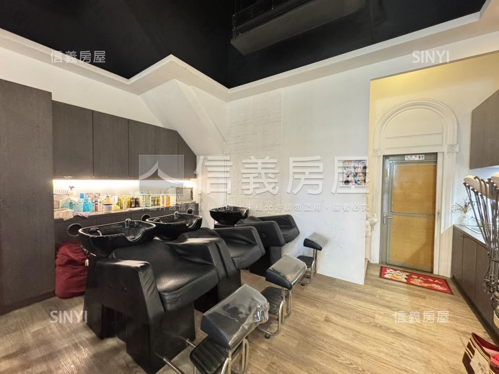 農十六精華區。收租店面房屋室內格局與周邊環境