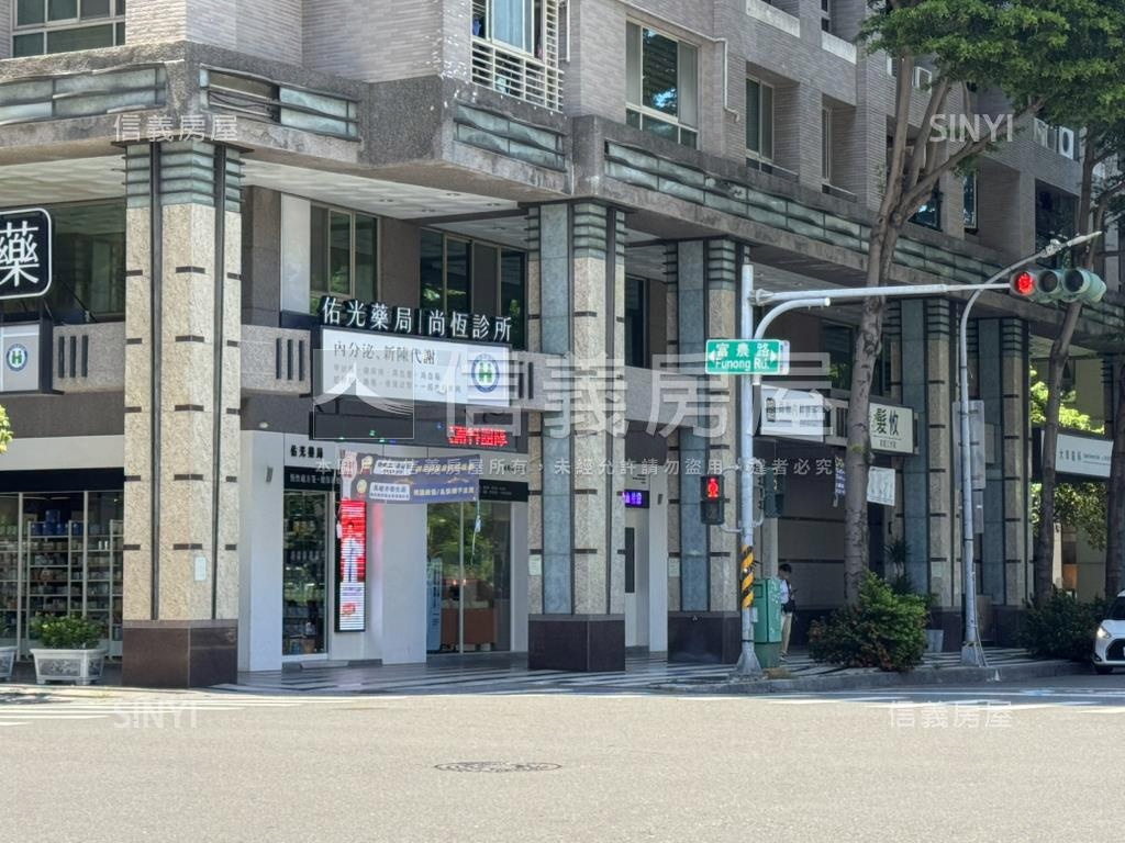 農十六精華區。收租店面房屋室內格局與周邊環境