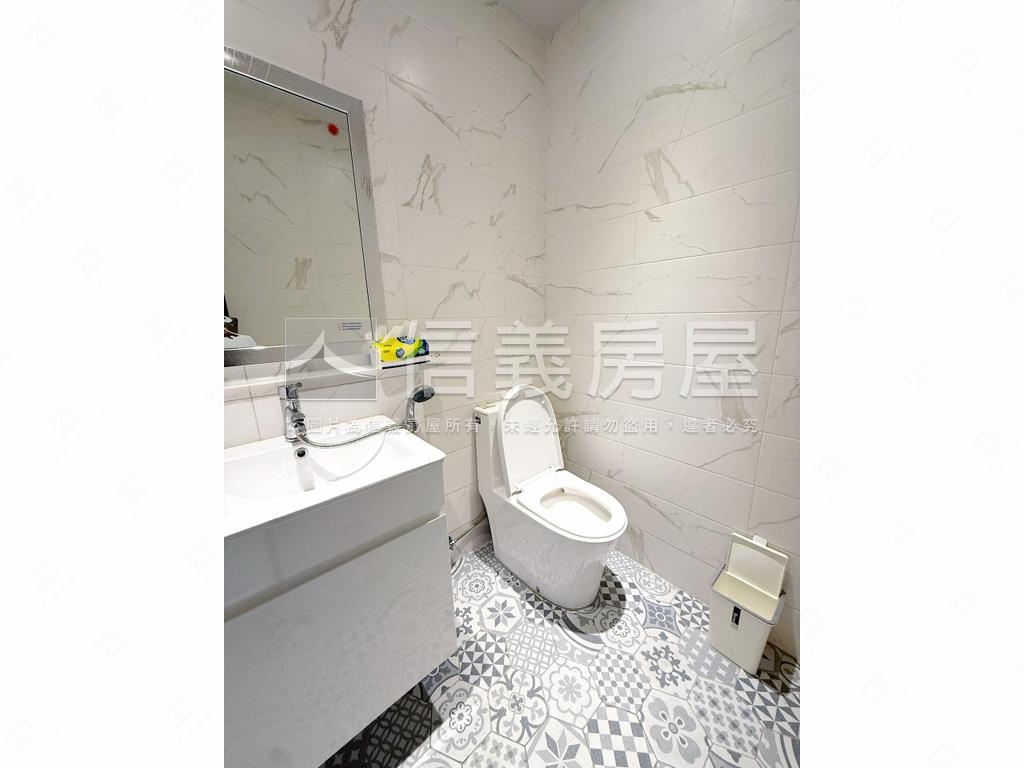 雙和新城美妝一樓車位房屋室內格局與周邊環境