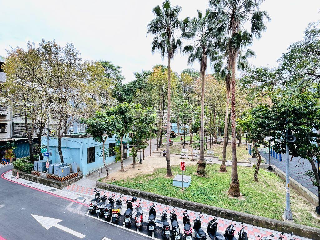 花園綻近捷運溫馨美居房屋室內格局與周邊環境